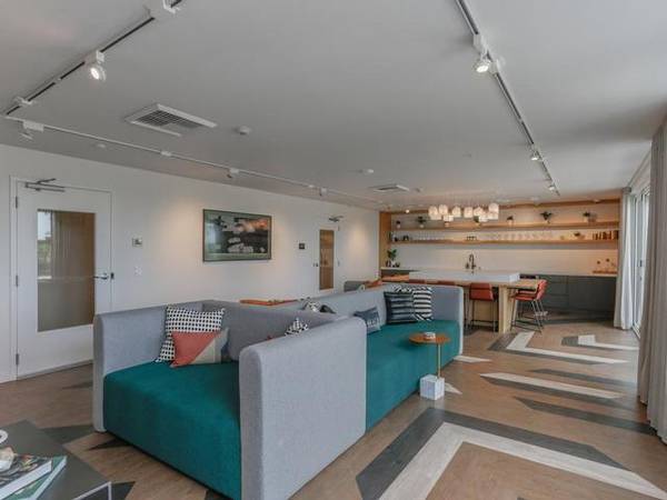 $2,625 / 2br - 808ft2 - Amazing Onsite Management, 24 Hour Gym, Community Wi-Fi and MORE! (Greenwood)63688369751811121