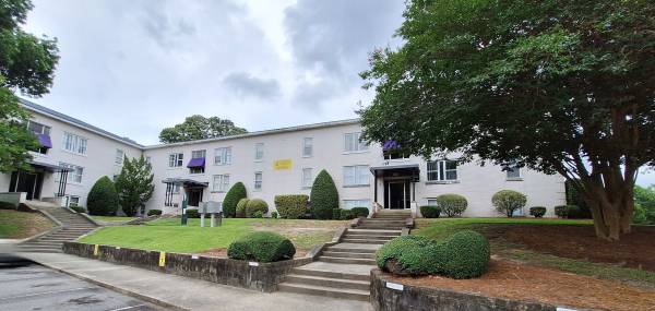 $1,000 / 2br - 900ft2 - Adorable apartment steps from ECU (Greenville,  ECU)63897186563459120