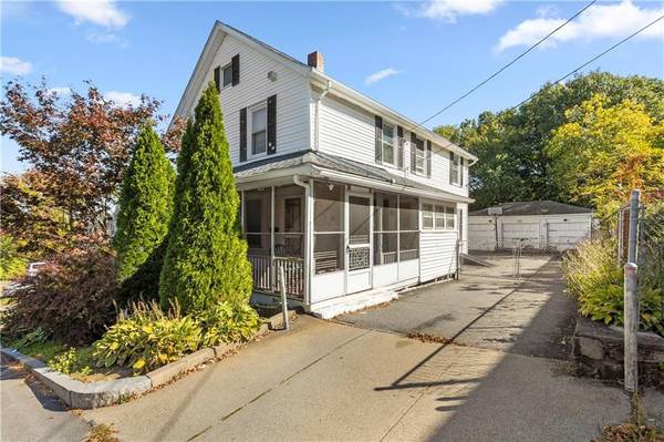 $599,900 / 6br - 1902ft2 - Great Multi Family Home in Cranston for Sale (63 Lincoln Avenue)64002827480961124