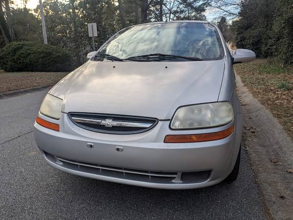 CHEVROLET AVEO WITH ONLY 52,000 MILES -EASY TO DRIVE-AUX/BLUETOOTH 1