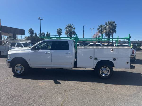 2017 RAM 3500 SLT 4dr - Photo 10