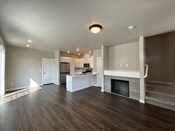 $2,395 / 3br - 1450ft2 - ¡OFERTA DE MUDANZA! 61646 SE Depot Loop - 3 Dormitorios / 2.5 Baños (Bend)63839291629955122