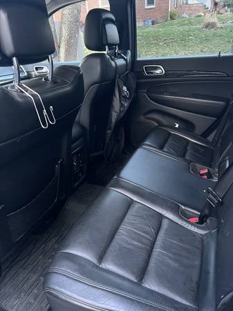 2012 Jeep Grand Cherokee Laredo - $9500 (Rockland)63436938274435124
