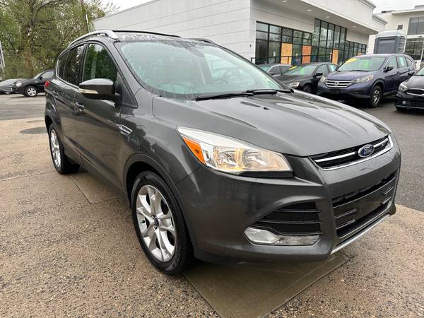 2016 Ford Escape Titanium ** 104.883 millas ** - $9.995 (Peabody)63472147027459123