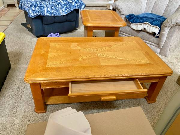 Coffee table & matching end tables 1