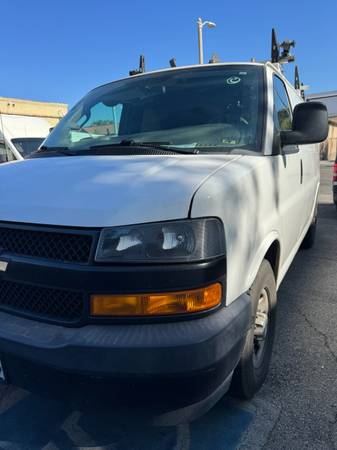Chevrolet Express 2019 137983 ML - $13,900 (Tujunga)63436935098371122