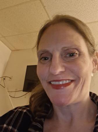 45/f looking for room to rent 1