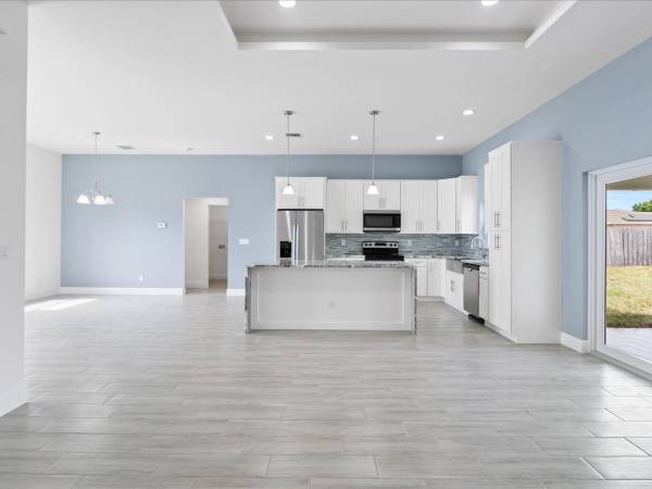$379,900 / 4br - 2557ft2 - New Construction! Beautiful 4 Bedrooms, 3 Bathrooms, and Den (Palm Bay)63823721999875122