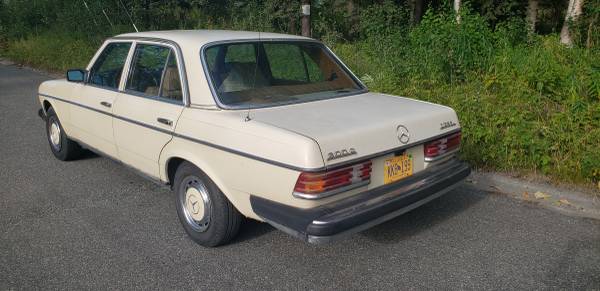 1979 Mercedes 300d - $5.200 (Anchorage)63470604844163123