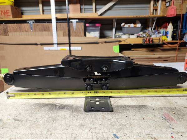 4 NEW HEAVY DUTY SCISSOR JACKS FOR RV or TRAILER 1