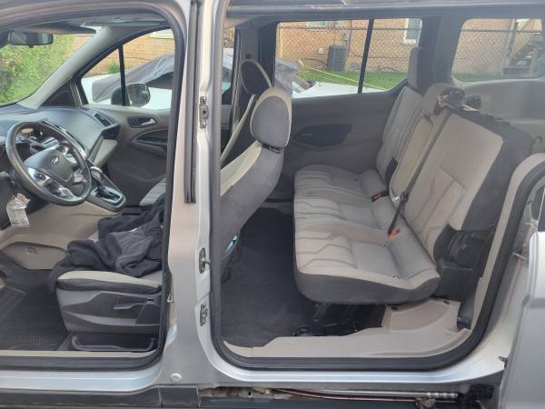Ford transit connect xlt - $5,00063618891028867122