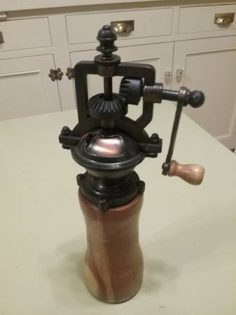 Pepper Grinder 1