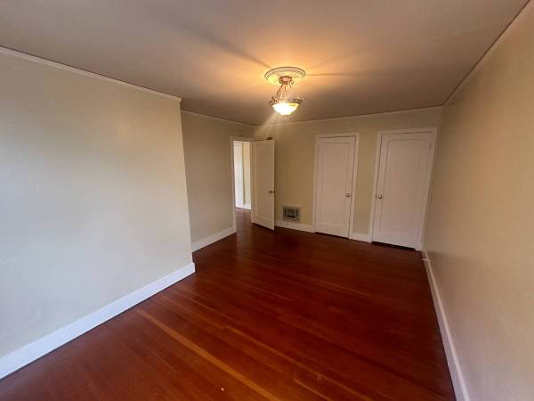 $900 / 2br - HOGAR DE 2 DORMITORIOS/2 BAÑOS ENCANTADOR, BONITO BARRIO🏡 (Bellingham)63920957827843121