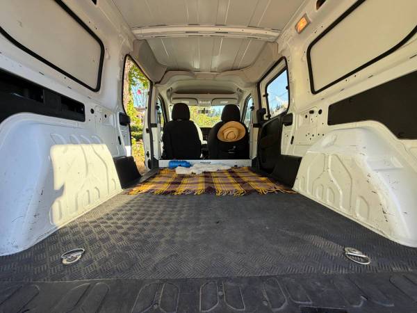 SMALL CARGO VAN 1