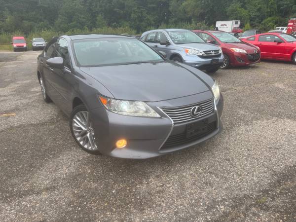2013 Lexus ES350 - $8,990 (Kingston NH)63476765467139121