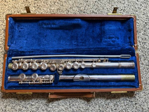 Gemeinhardt M2 Student Flute w Case 1