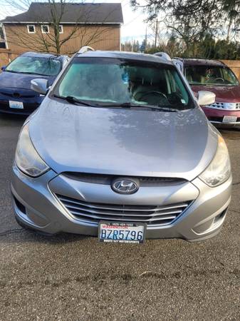 2012 Hyundai Tucson AWD 1