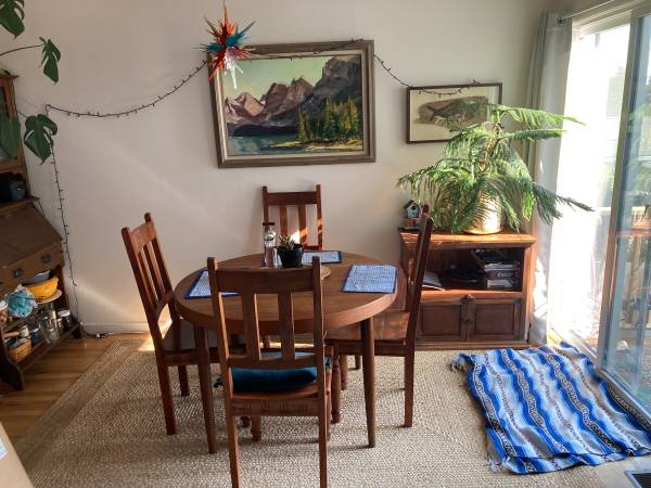 $1,100 / 130ft2 - Room for rent with private entrance (albany / el cerrito)64049797297665124