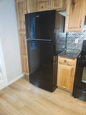$1,150 / 2br - 900ft2 - Small Home for rent in Lake Lure NC (Lake Lure)64029211763330121