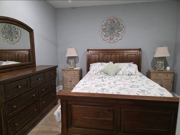 Queen bedroom furniture 1