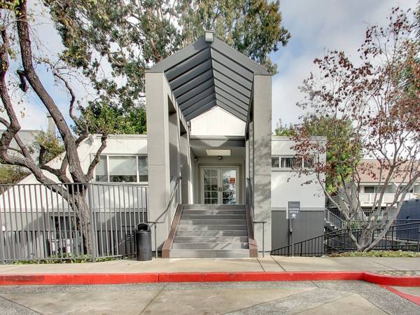 $2,039 / 524ft2 - ESTACIONAMIENTO CON COBERTIZO, CENTRO DE FITNESS 24 HORAS, CERCA DE AUTOPISTA Y RUTAS DE AUTOBUSES (hayward / castro valley)63672010935041124