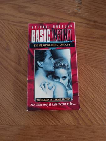VHS Basic Instinct The Original Director's Cut Movie 1