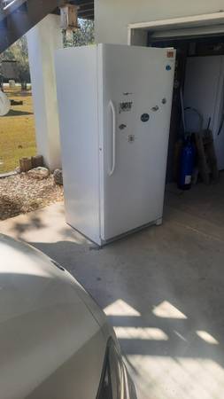 Upright freezer 1
