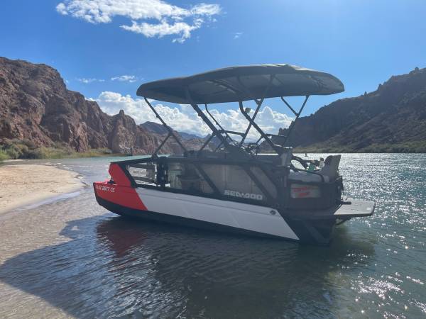 2022 Sea Doo Switch 18’ Sport 1