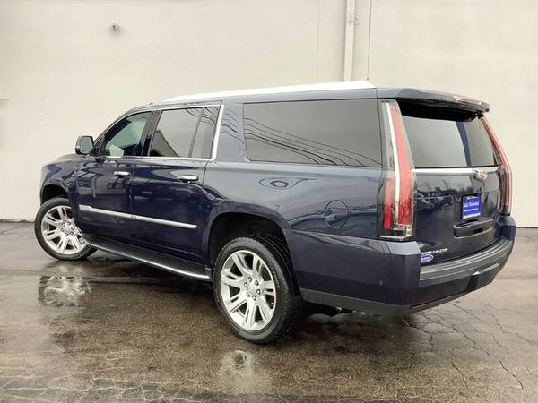 2019 Cadillac Escalade ESV Luxury - $28,995 (CREST HILL)63618690054403124