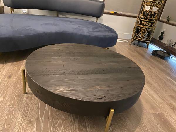 Reclaimed beams coffee table 1