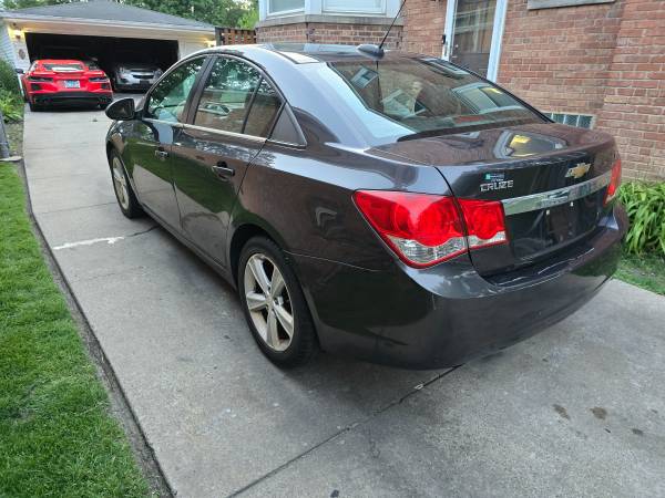 2016 CHEVY CRUZE LT ..... LIMPIO ... FUNCIONA EXCELENTE - $2,900 (Oak lawn)63618665381891121