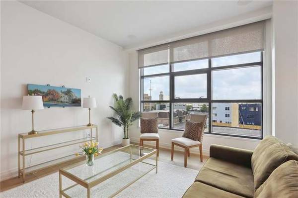 $1,300 / 1br - 947ft2 - Hermoso apartamento condominio de una habitación (Nueva Orleans, LA)63791993526915120
