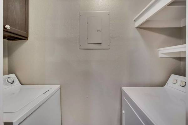 $1,095 / 1br - 611ft2 - Don't miss this fabulous 1 Bed, 1 Bath! Highly desirable location! (Dallas - Dallas Love Field)63867601734787122