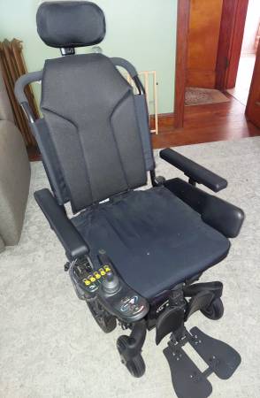 Quickie Q 300M Mini power wheelchair 1