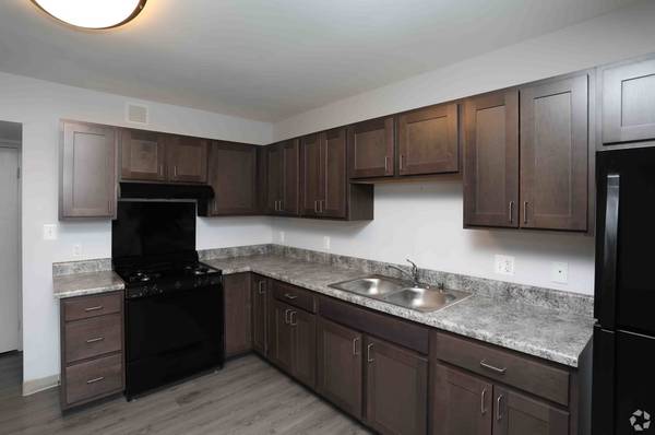 $2,214 / 2br - 950ft2 - Elevator, Range, Video Patrol (5309 Riverdale Rd, Riverdale Park, MD)63896508195075124