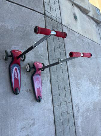 Free - kids 3 wheel scooters 1