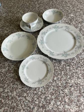 4 pc Setting Barbizon 9289 Fine China 1