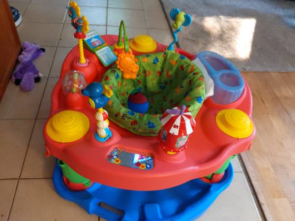 Infant saucer/rocker/seat 1