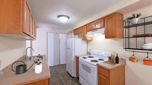 $1,595 / 2br - 970ft2 - Enjoy Nature with Close Walking/Running/Bike Paths to the River (Milwaukie)63777293672705122