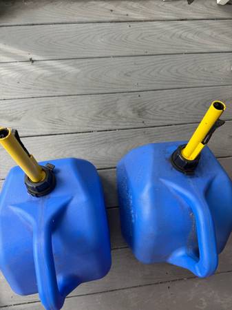 Gas cans 1