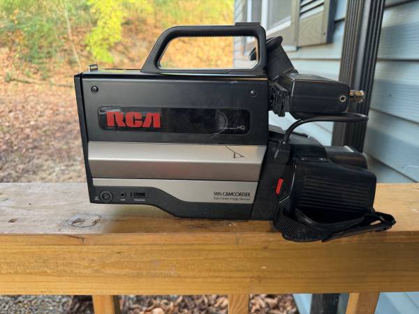 RCC VHS Camcorder 1