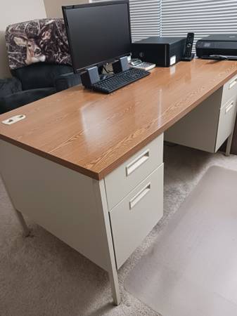 OFFICE DESK! 1