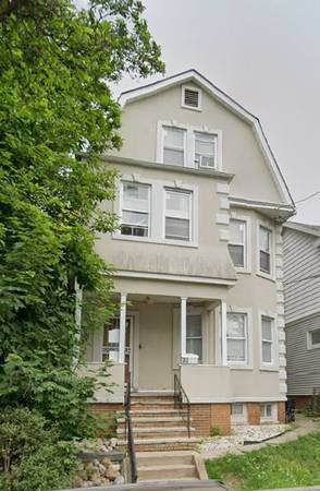 1st floor, full dining rm, large eat in kitchen w/stainless appliances 1
