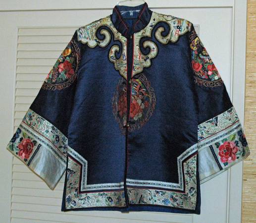 Chinese Embroidered Silk Robe 1