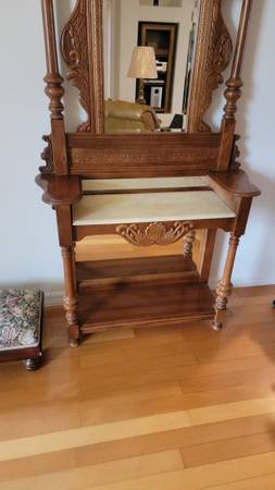 Oak Press Lion Head Hall Tree 1