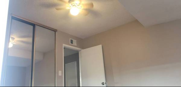 $1,050 Buscando compañero de cuarto casa de 3 habitaciones 1 baño (Allied Gardens San Diego)63865481577475124