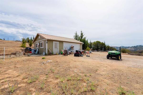 $400,000 4.84 Acres Vacant Land - Build Your Dream Estate in Wine Country (Fallbrook)63878583024771123