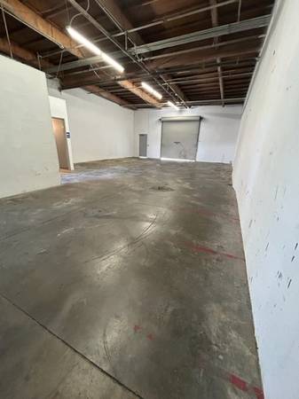 $1,710 / 1500ft2 - Office and Warehouse Space Available! (Sacramento)63919497682434124