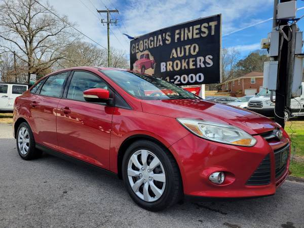 2012 Ford Focus SE 1