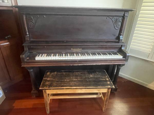 FREE - Antique 1903 Marshall & Wendell Upright Piano 1